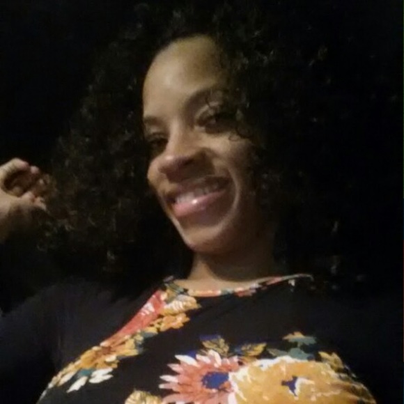 Meet your Posher, Tiffany - Picture 1 of 1